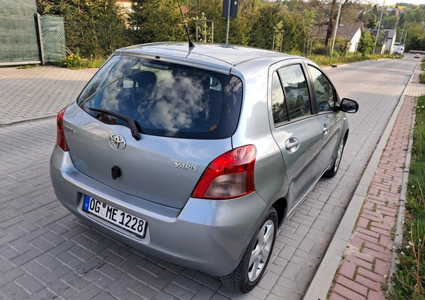 Toyota Yaris cena 15900 przebieg: 189000, rok produkcji 2006 z Kraśnik małe 407